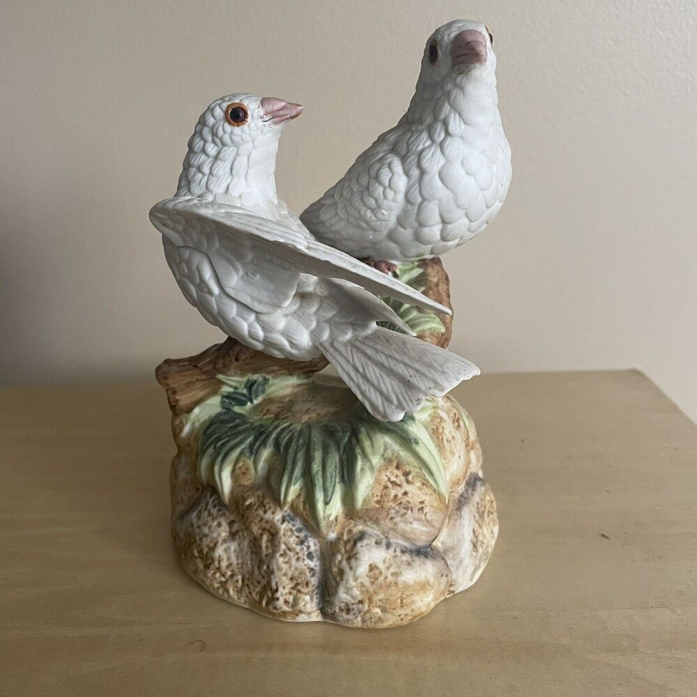 Gorham White Doves Music Box Gift Japan Figurine With On/Off Switch